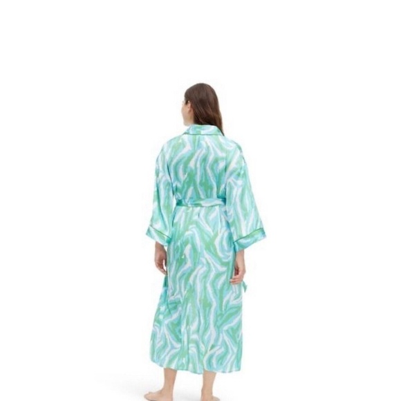 Other - DVF target Diane Von Furstenberg Long satin disco zebra green Robe S